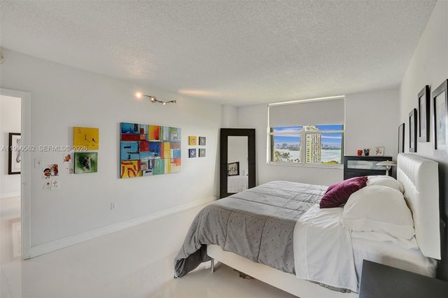 11111 Biscayne Blvd 12G, Miami, FL 33181