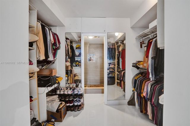 11111 Biscayne Blvd 12G, Miami, FL 33181