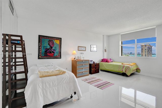 11111 Biscayne Blvd 12G, Miami, FL 33181