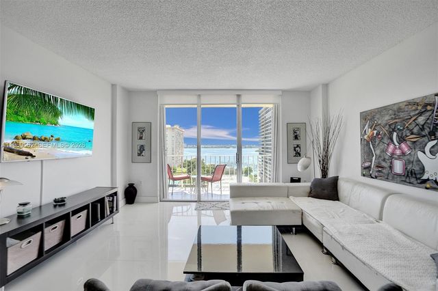 11111 Biscayne Blvd 12G, Miami, FL 33181