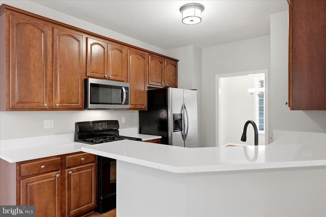1257 LAKEVIEW DR, Cross Junction, VA 22625