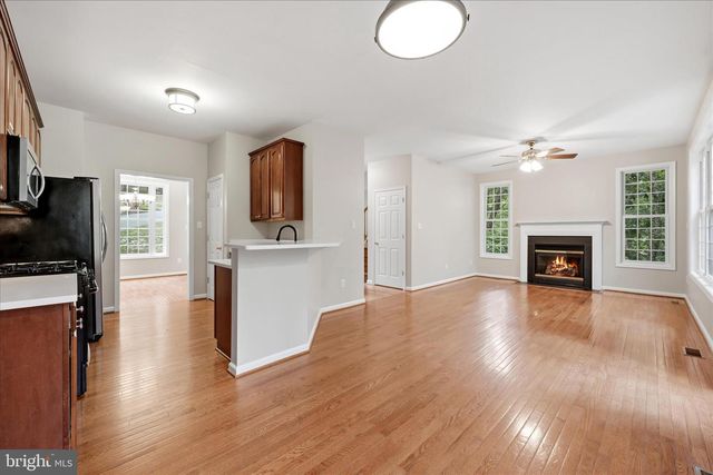 1257 LAKEVIEW DR, Cross Junction, VA 22625