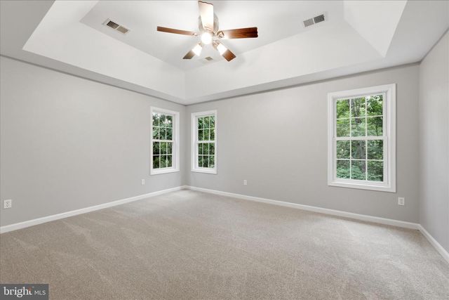 1257 LAKEVIEW DR, Cross Junction, VA 22625