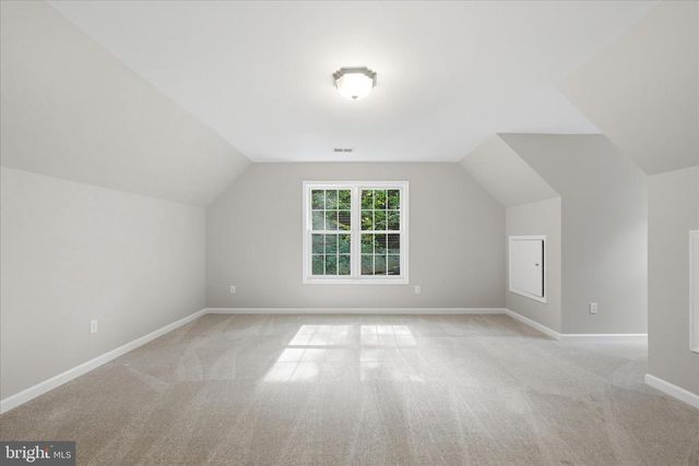 1257 LAKEVIEW DR, Cross Junction, VA 22625