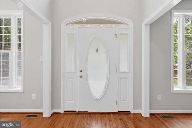 1257 LAKEVIEW DR, Cross Junction, VA 22625
