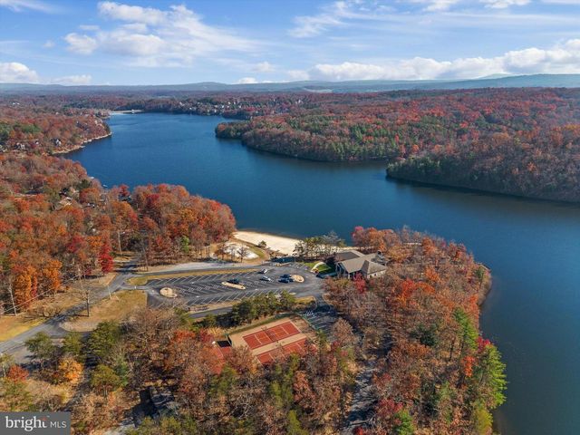 1257 LAKEVIEW DR, Cross Junction, VA 22625