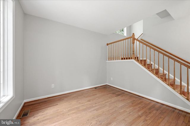 1257 LAKEVIEW DR, Cross Junction, VA 22625
