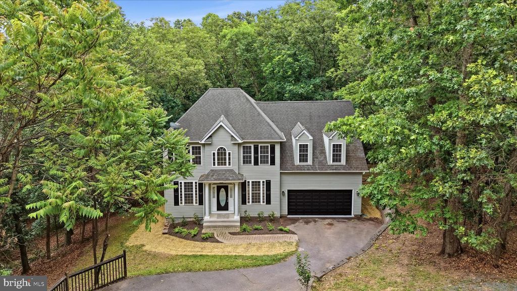 1257 LAKEVIEW DR, Cross Junction, VA 22625