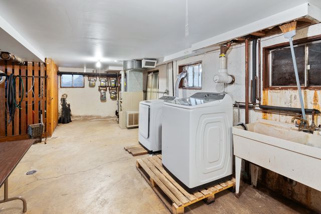 8504 W Catherine Avenue 2N, Chicago, IL 60656