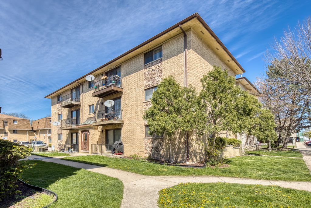 8504 W Catherine Avenue 2N, Chicago, IL 60656