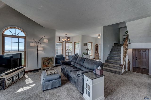 1110 REGENCY CT, Rapid City, SD 57702