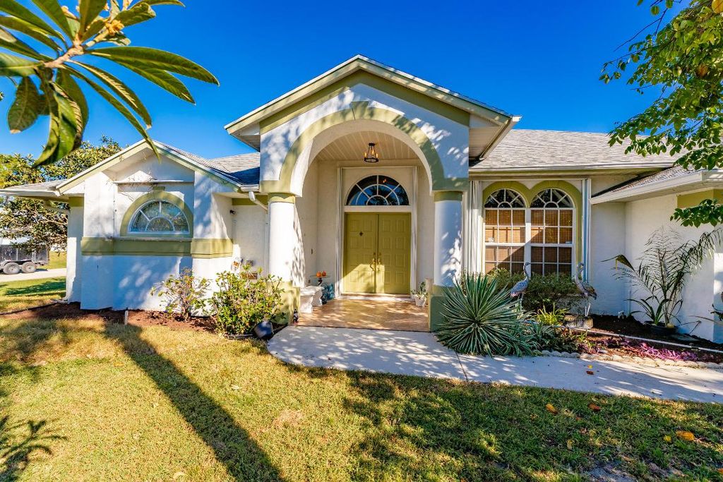 2711 SE Fall St Street, Port St. Lucie, Port St Lucie, FL 34984