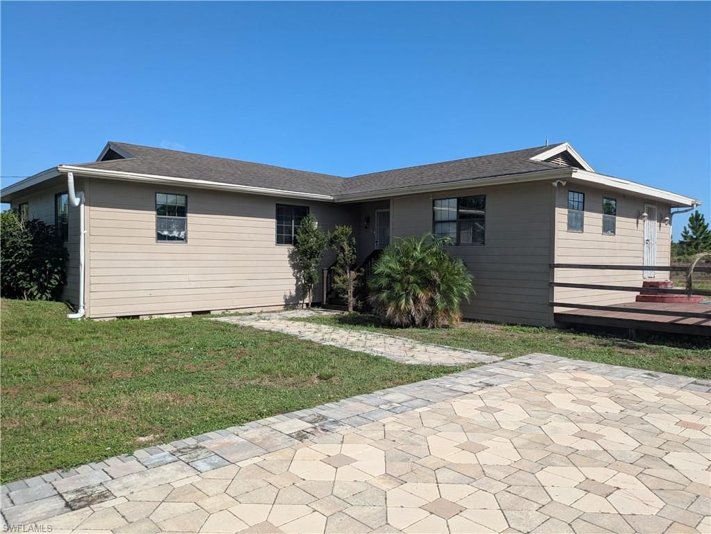 925 Foxdale AVE, LEHIGH ACRES, FL 33974 — exterior