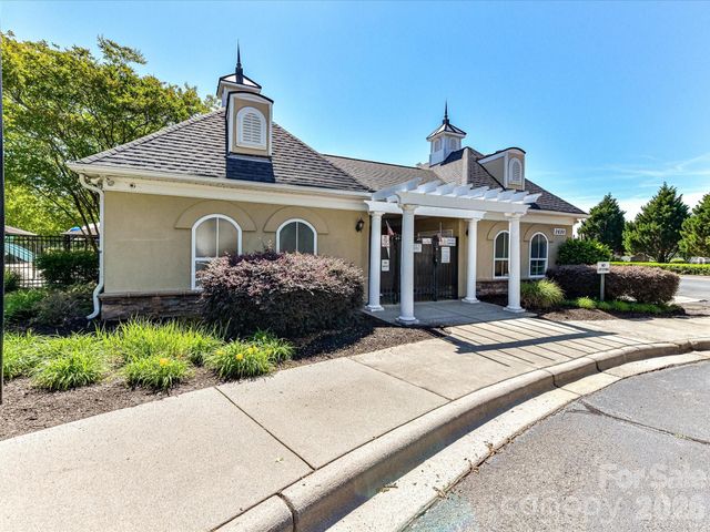 14304 Evening Flight Lane, Charlotte, NC 28262