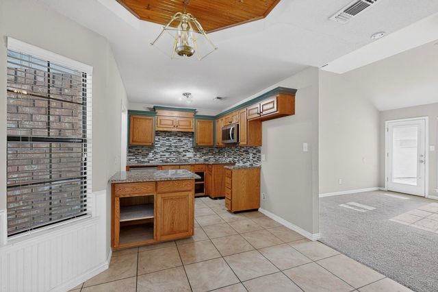 1716 Hastings Drive, Mansfield, TX 76063