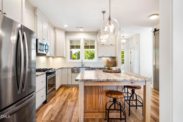 20 Cardinal Ridge Road, Chapel Hill, NC 27516