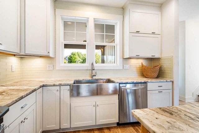 20 Cardinal Ridge Road, Chapel Hill, NC 27516