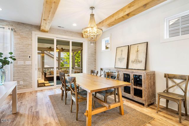 20 Cardinal Ridge Road, Chapel Hill, NC 27516