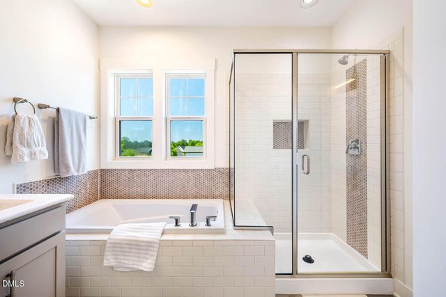 20 Cardinal Ridge Road, Chapel Hill, NC 27516