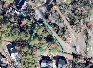 909 West Wind Court, New Bern, NC 28560
