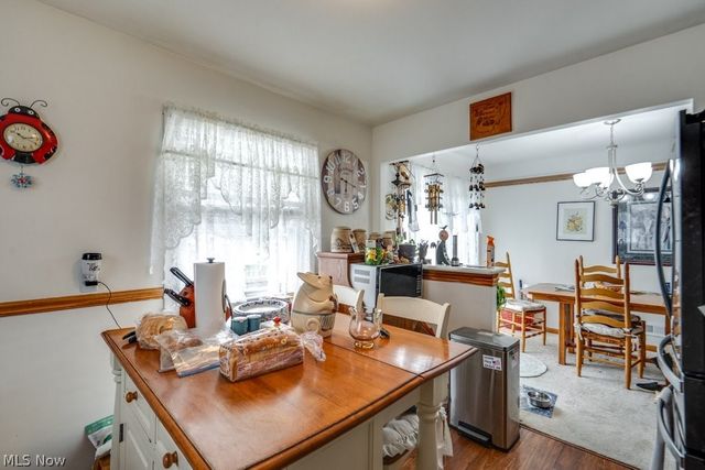 7295 Oakwood Road, Parma, OH 44130