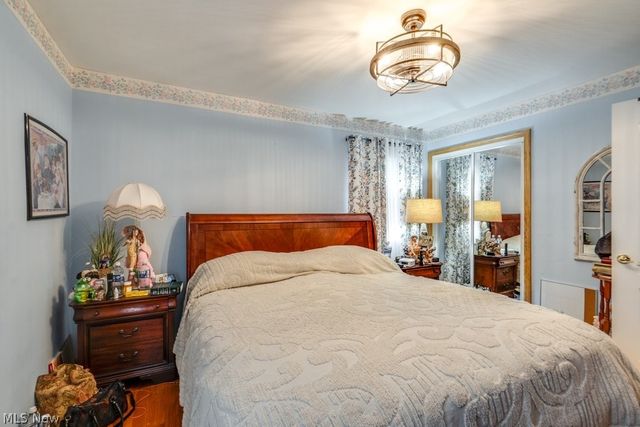 7295 Oakwood Road, Parma, OH 44130