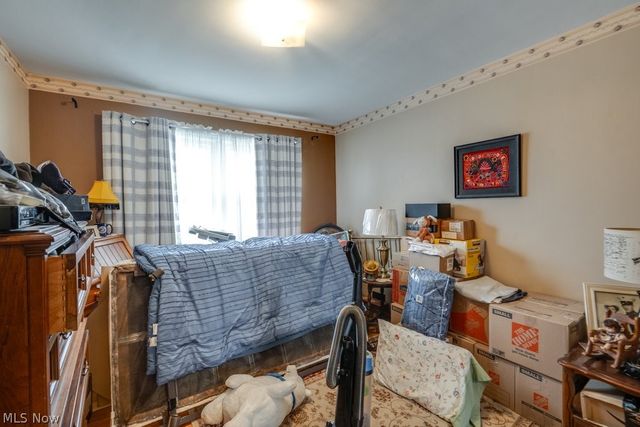 7295 Oakwood Road, Parma, OH 44130