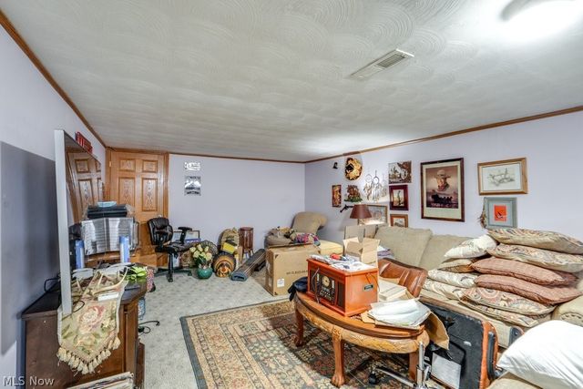 7295 Oakwood Road, Parma, OH 44130