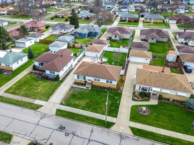 7295 Oakwood Road, Parma, OH 44130