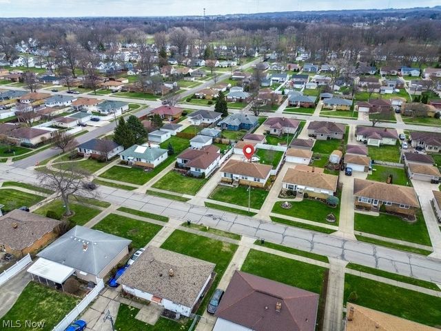 7295 Oakwood Road, Parma, OH 44130