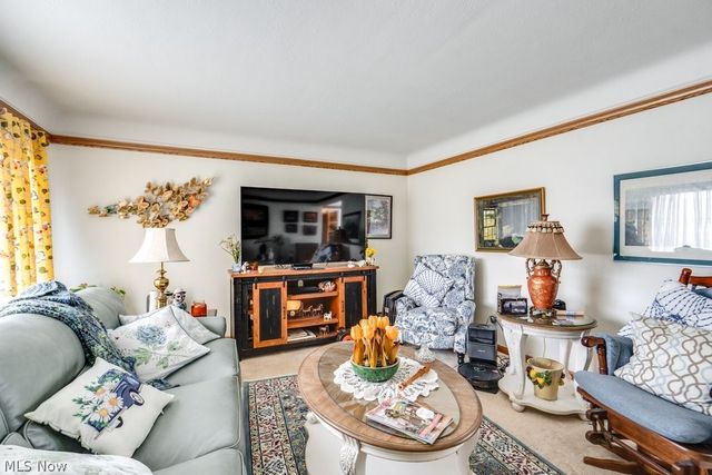 7295 Oakwood Road, Parma, OH 44130