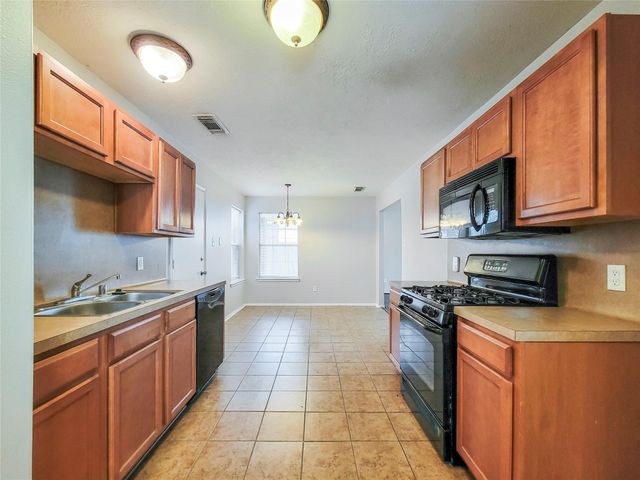 7206 Cool Springs Court, Magnolia, TX 77354