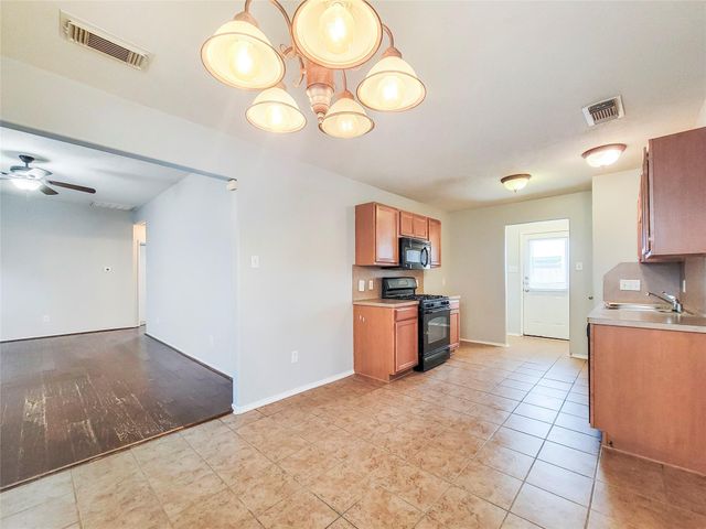 7206 Cool Springs Court, Magnolia, TX 77354