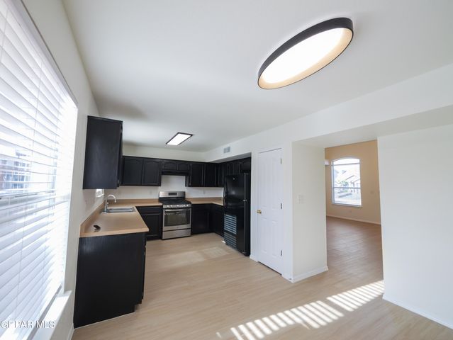 3313 TIERRA YVETTE Lane, El Paso, TX 79938