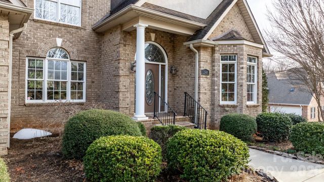 2301 Willow Creek Drive, Newton, NC 28658