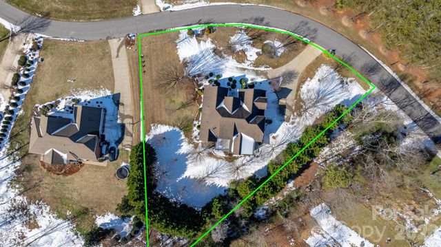 2301 Willow Creek Drive, Newton, NC 28658