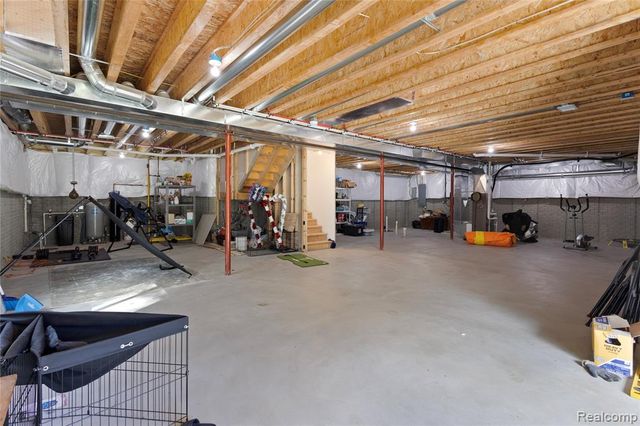 1989 S Lapeer Road, Lapeer, MI 48446