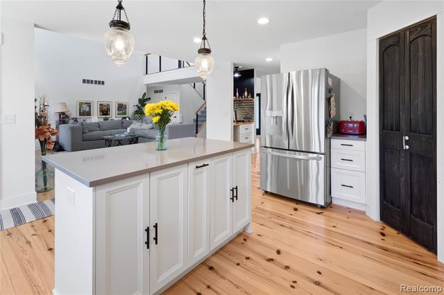 1989 S Lapeer Road, Lapeer, MI 48446