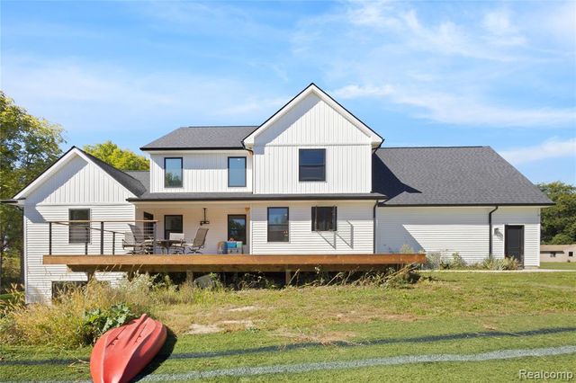 1989 S Lapeer Road, Lapeer, MI 48446