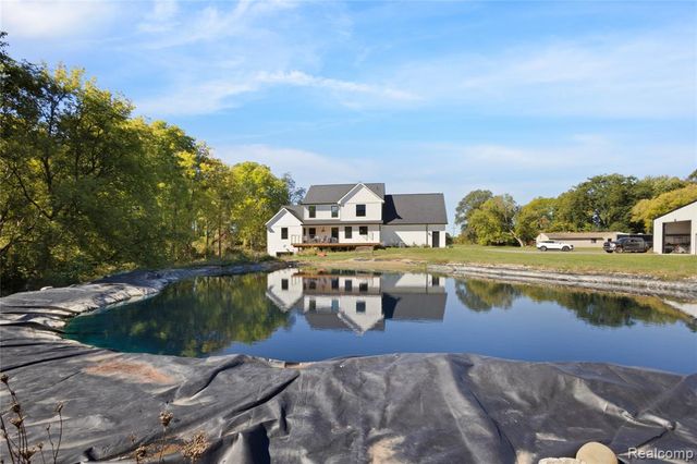1989 S Lapeer Road, Lapeer, MI 48446