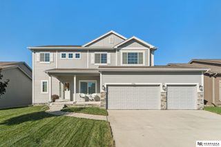 4926 N 181st Street, Elkhorn, NE 68022