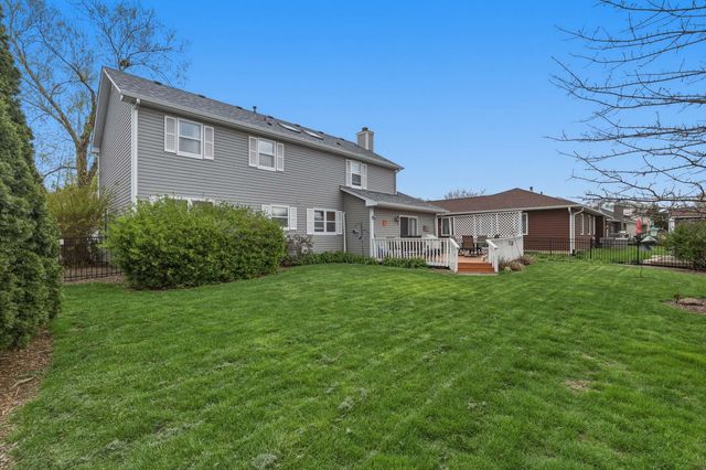 637 N Lyle Avenue, Elgin, IL 60123