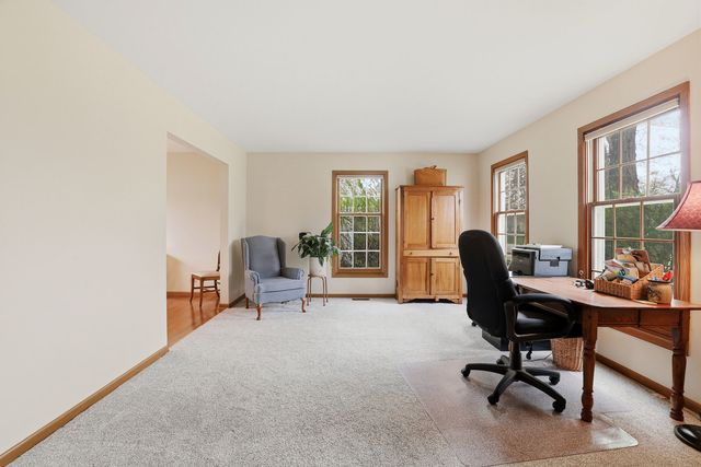637 N Lyle Avenue, Elgin, IL 60123