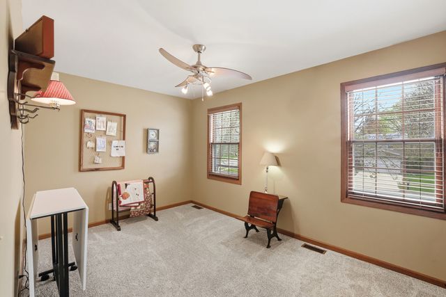637 N Lyle Avenue, Elgin, IL 60123