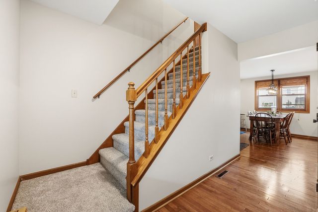 637 N Lyle Avenue, Elgin, IL 60123
