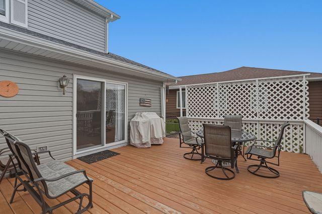 637 N Lyle Avenue, Elgin, IL 60123