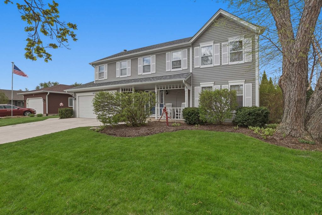 637 N Lyle Avenue, Elgin, IL 60123