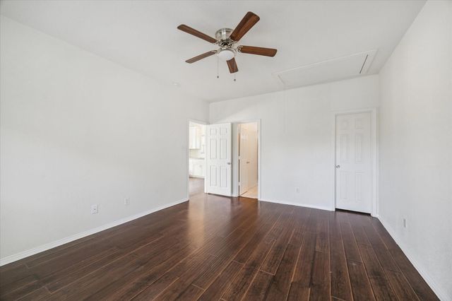 7047 Avenue E, Houston, TX 77011