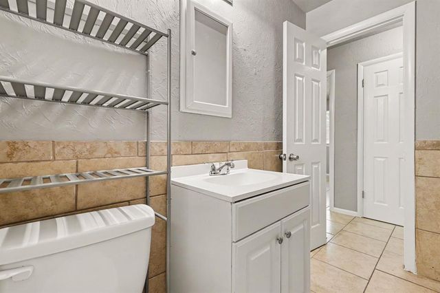 308 Arnold Avenue, Moore, OK 73160