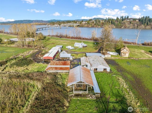 252 SR 409, Cathlamet, WA 98612
